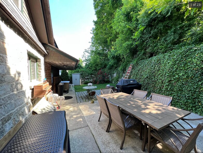 Building Photo - 4 Shawsheen Rd