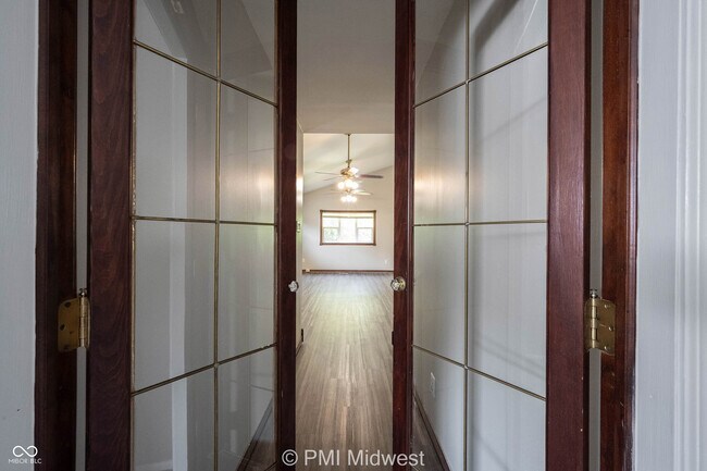 Building Photo - 3748 N Hawthorne Ln