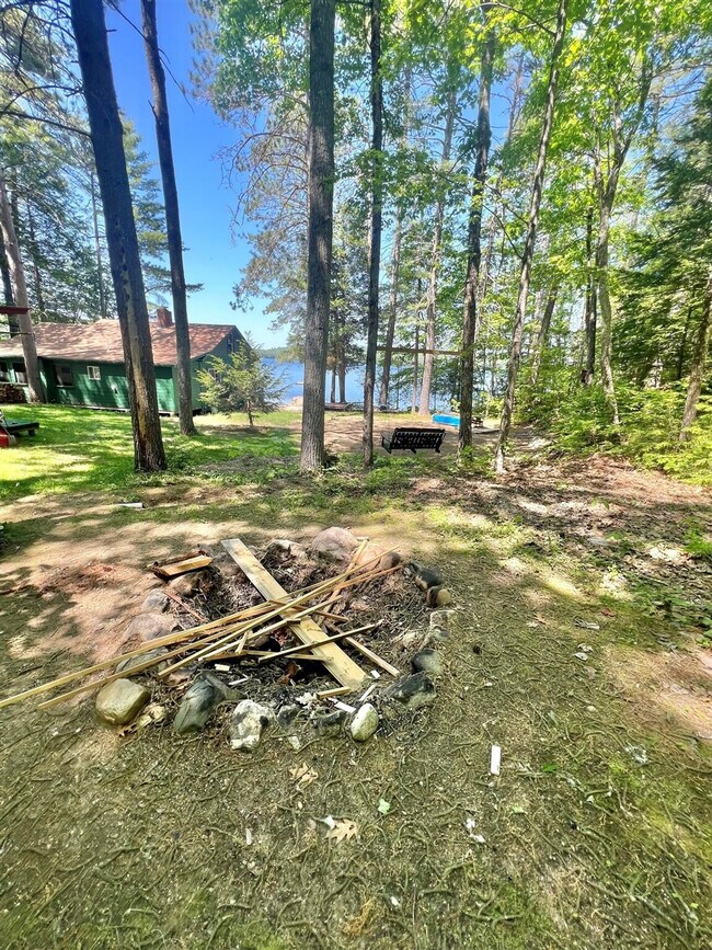Building Photo - 117 Shore Rd