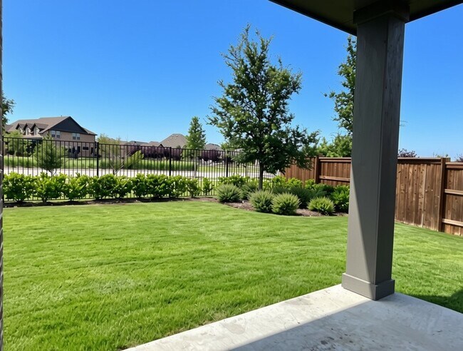 Building Photo - 1804 Welker Dr