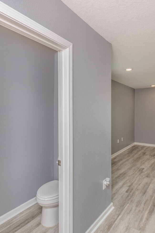 Building Photo - 5720 Blackhorse Cir