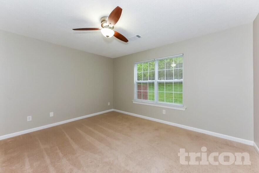 Building Photo - 102 Villa Cir
