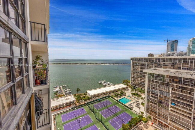 Building Photo - 1901 Brickell Ave