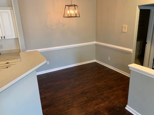 Building Photo - 3 Bedroom 2 Bathroom Condo