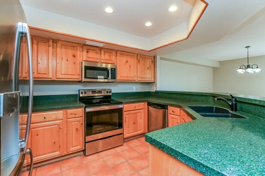 Building Photo - 3440 E Southern Ave