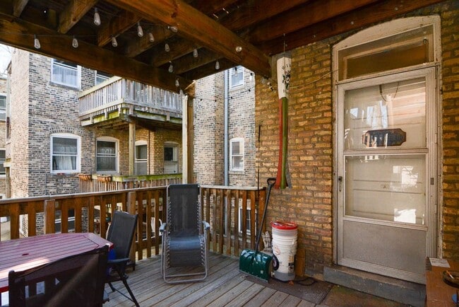 Building Photo - 1408 W Rosemont Ave