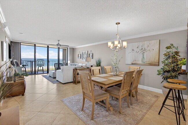 Building Photo - 5055 N Hwy A1A