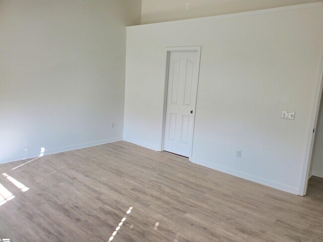Building Photo - 213 Werninger Ct