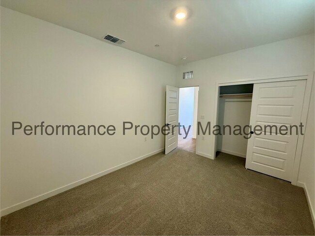 Building Photo - New Construction 5 Bed/3 Bath Home in SW Bakersfield w/ Solar, RBP & $0 Deposit Option