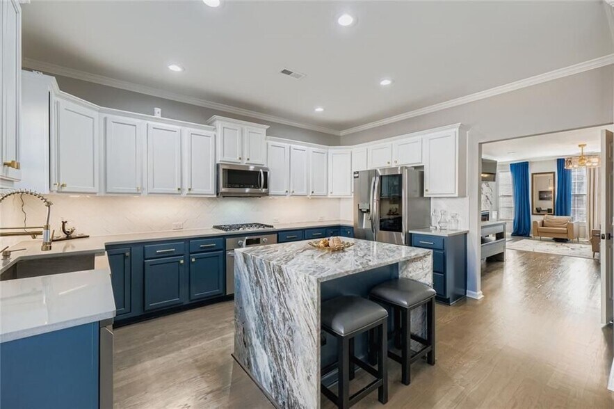 Building Photo - 6414 Queens Court Trace