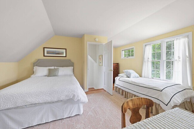 Building Photo - 35 Toylsome Ln