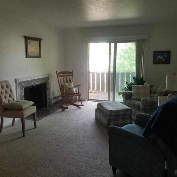 Living Room - 8060 Niwot Rd