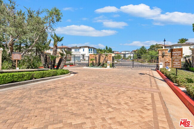Building Photo - 11945 Mirabel Way