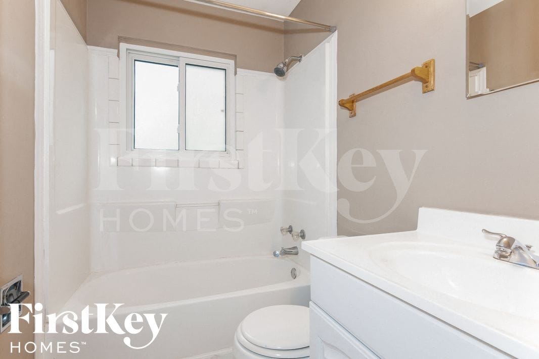 Building Photo - 5180 Carey Ln