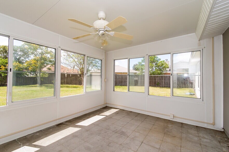 Building Photo - 3001 Golden Pond Blvd