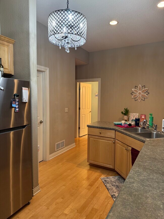 Building Photo - 1850 Stoney Ln