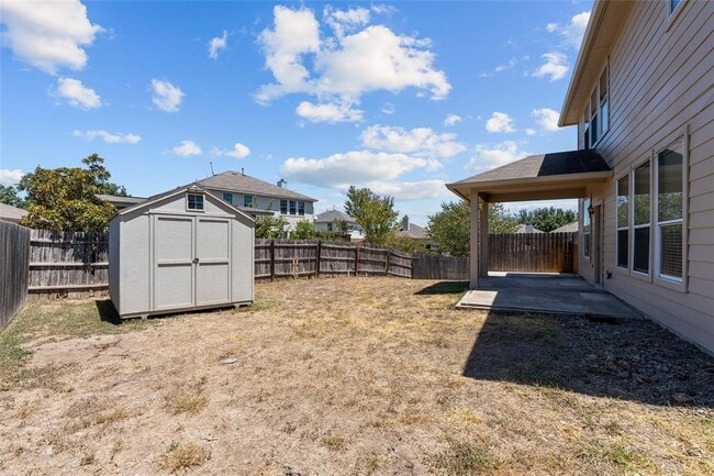 Building Photo - 124 Amberwood Ct