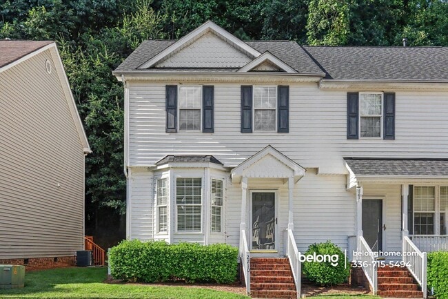 Building Photo - 2210 Trailwood Valley Cir