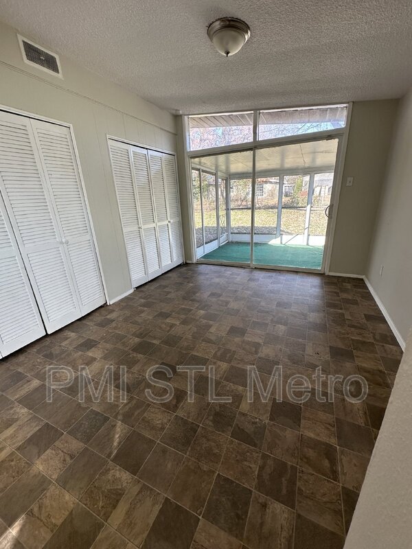 Building Photo - 8439 Alder Ave