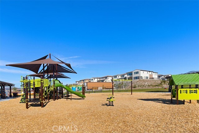 Building Photo - 503 Deeann