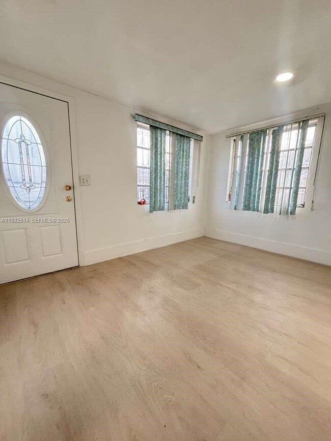 Building Photo - 2035 NW 26th St