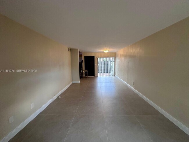 Building Photo - 11339 SW 71st Ln