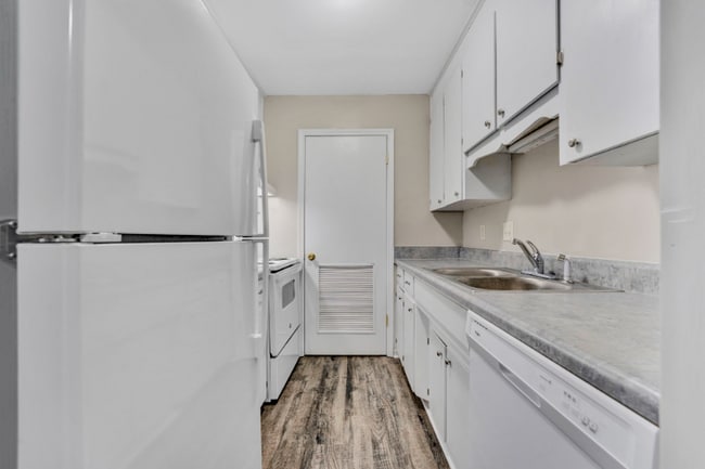 Building Photo - 1318 E Durst Ave