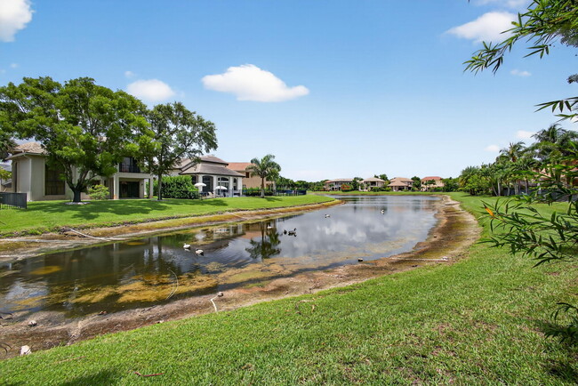 Building Photo - 3501 Collonade Dr