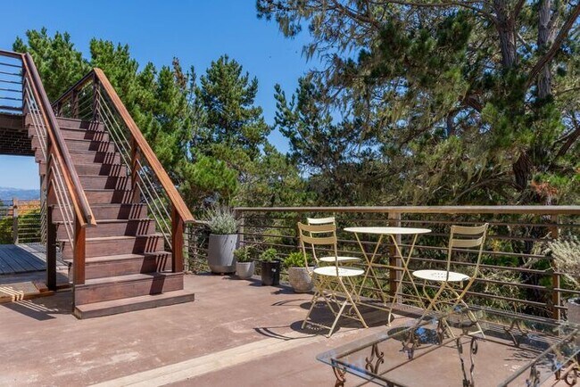Building Photo - Hilltop Monterey Home