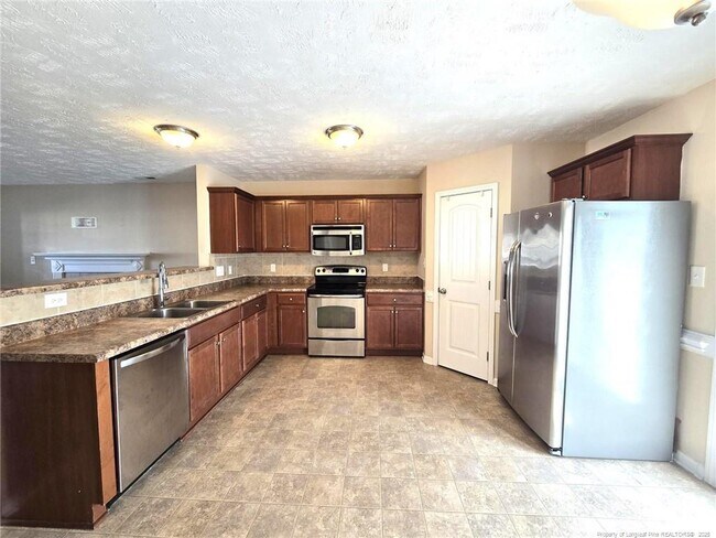 Building Photo - 5241 Goshawk Dr