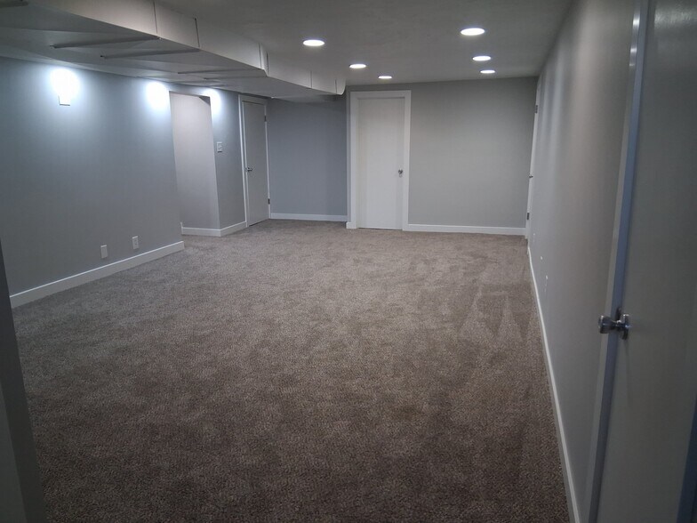 Building Photo - 628 W 3300 S