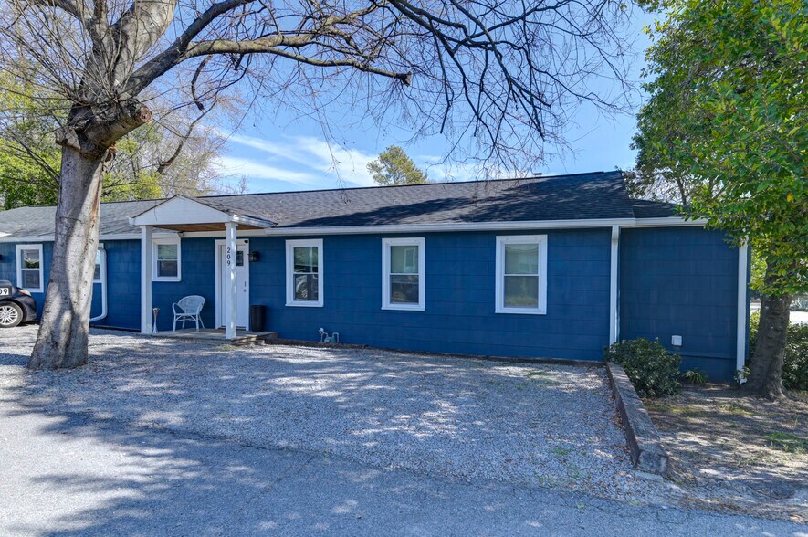 Building Photo - 209 S Marble St