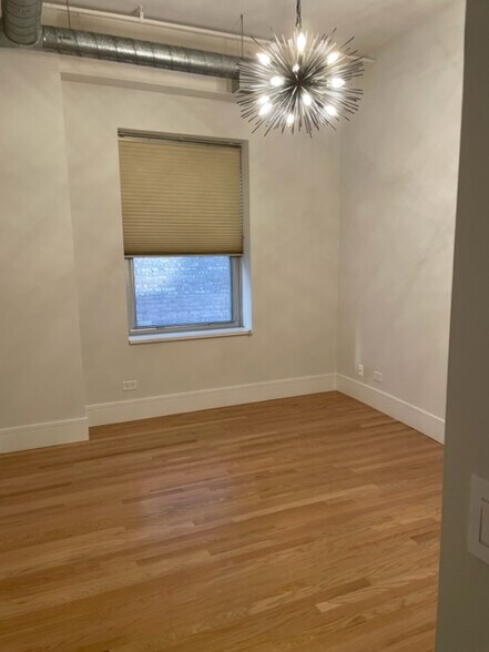 Guest Bedroom - 1000 W Adams St