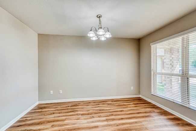 Building Photo - 3106 Thicket Path Way