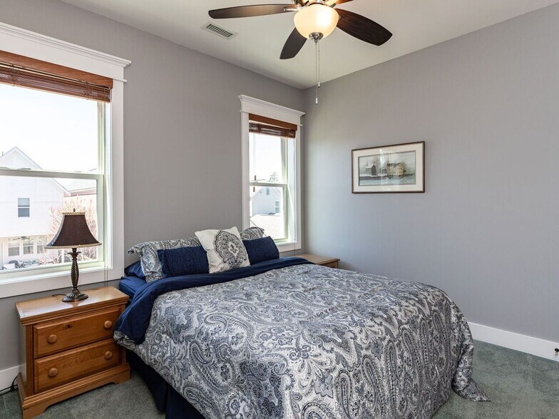 Building Photo - 1980 Great Ridge Pkwy