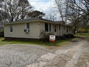 Building Photo - 118 Brockway Ave