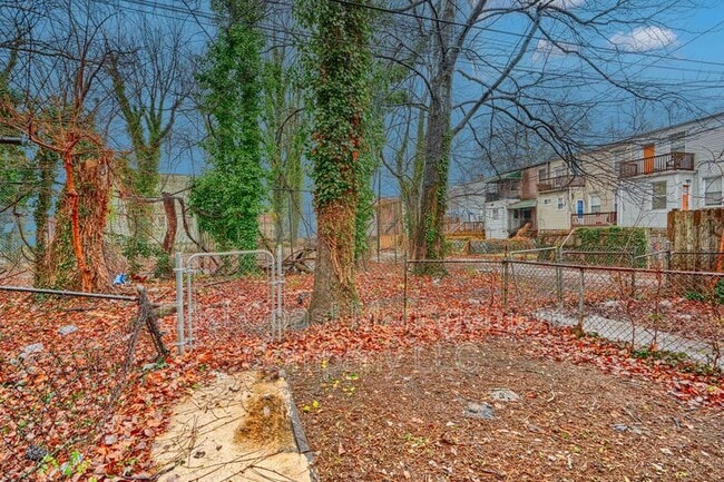 Building Photo - 3028 Chelsea Terrace