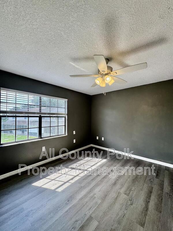 Building Photo - 1415 Ridge Lake Ct