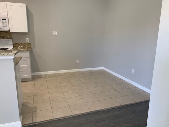 Building Photo - 7503 Novella Dr