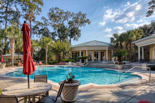 Building Photo - 2 Bed, 2 Bath Condo at amenity-rich The Me...