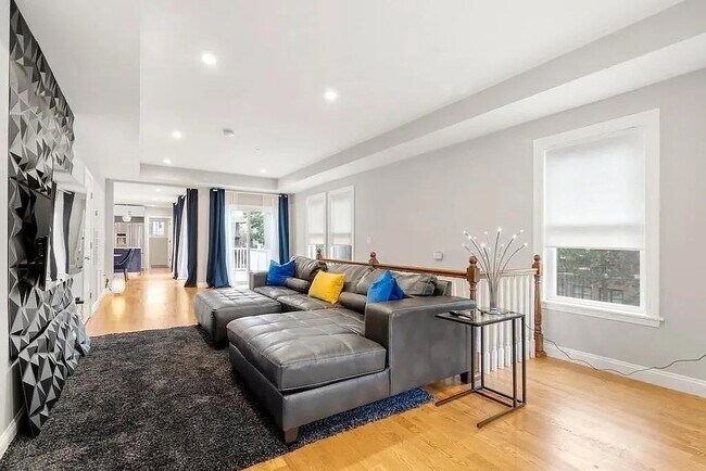 Building Photo - 63 Perrin St