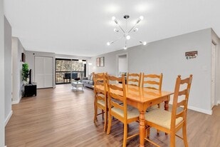 Building Photo - 500 Salem St