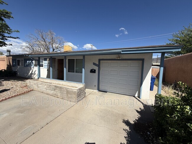 Building Photo - 1732 Muriel St NE