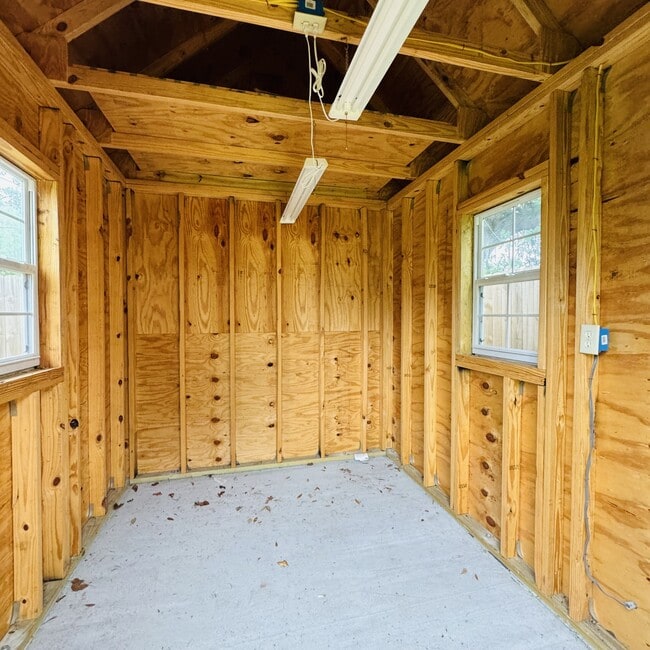 Building Photo - 306 Landry Dr