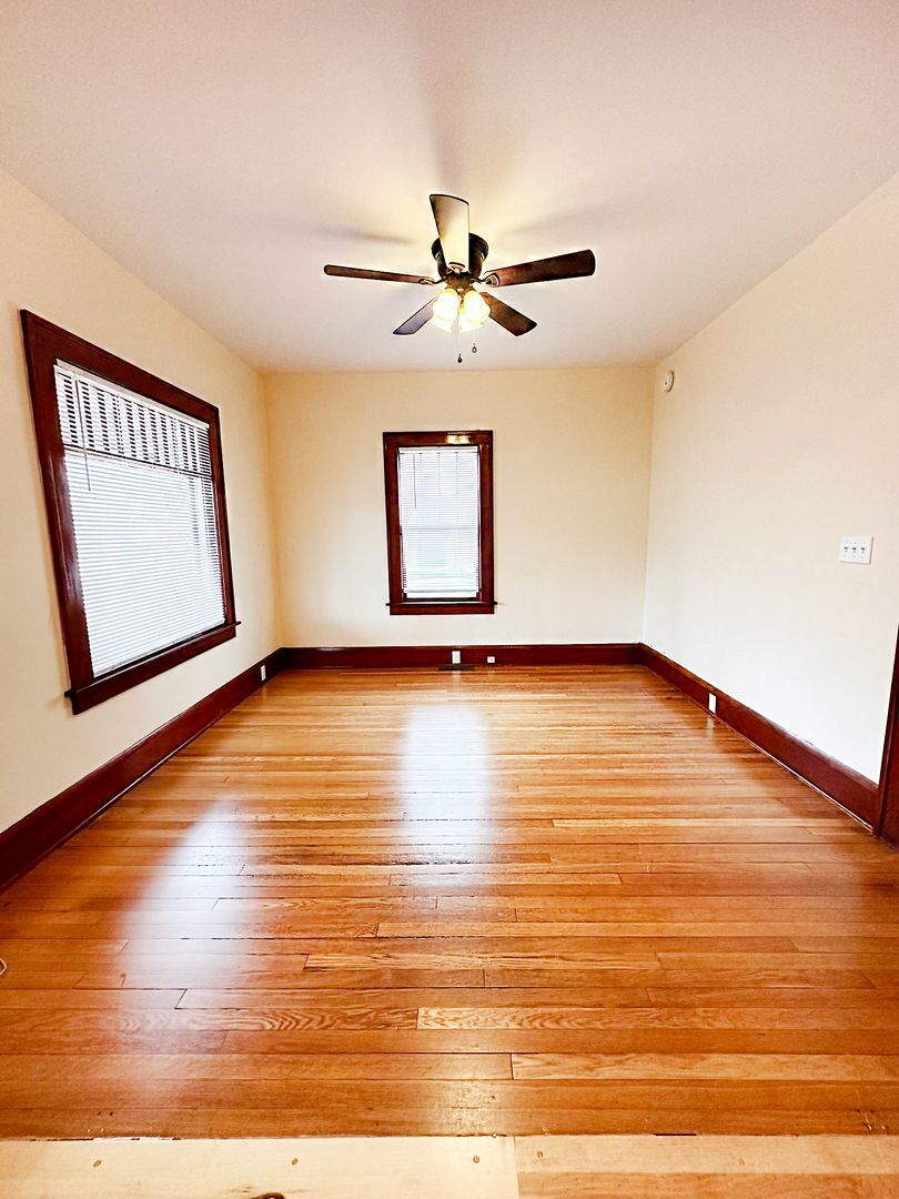 Building Photo - 44 Drew St