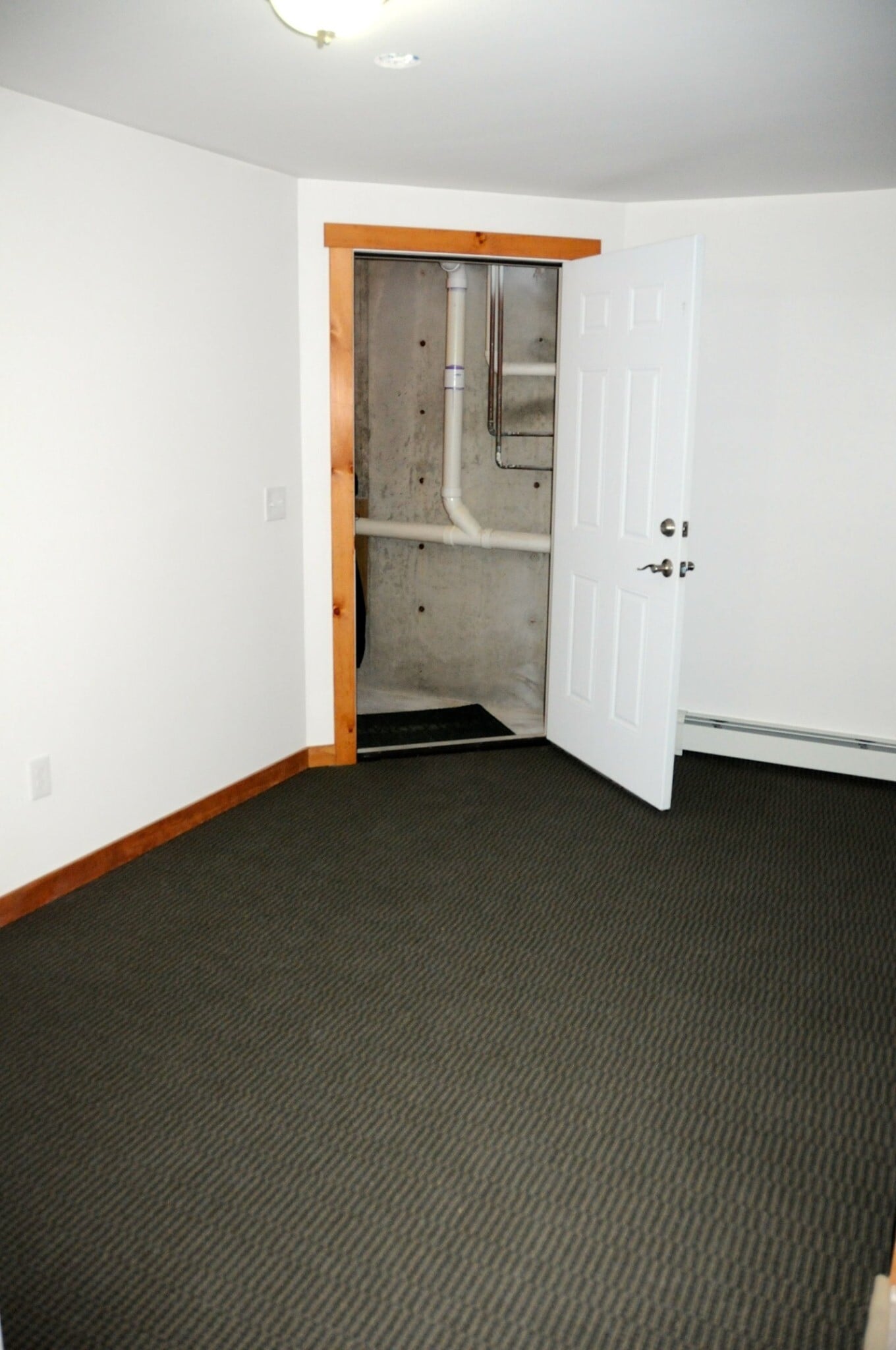 Building Photo - 612 Sylvan Park Rd