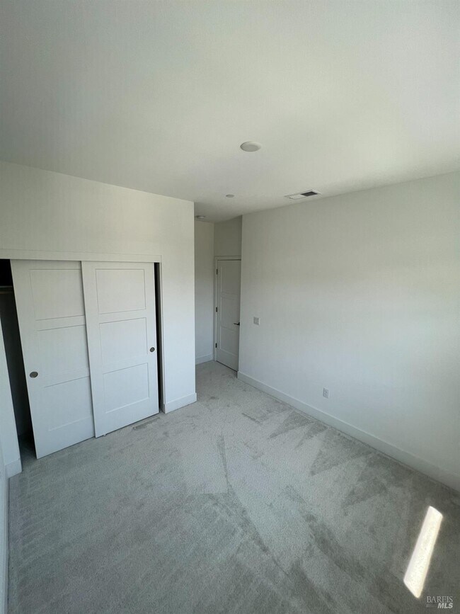 Building Photo - 426 Semillon Ln