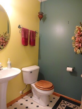 Downstairs Half Bath - 3857 Reeves Ln