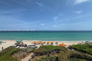 Building Photo - 16275 Collins Ave