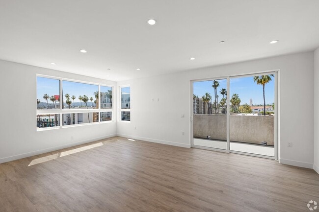 Building Photo - Large 1 bedroom - 404